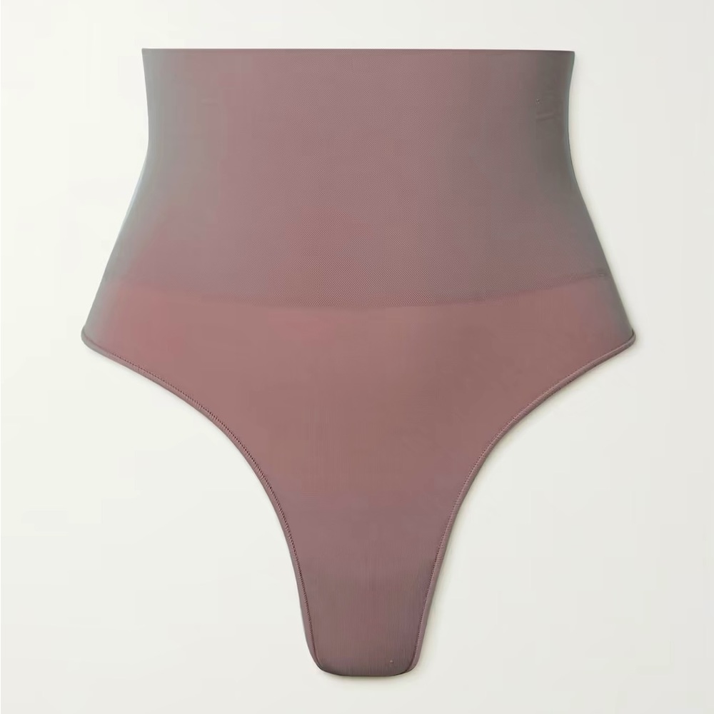 25. Skims Core Control Thong Size XXS/XS Umber Color NWOT